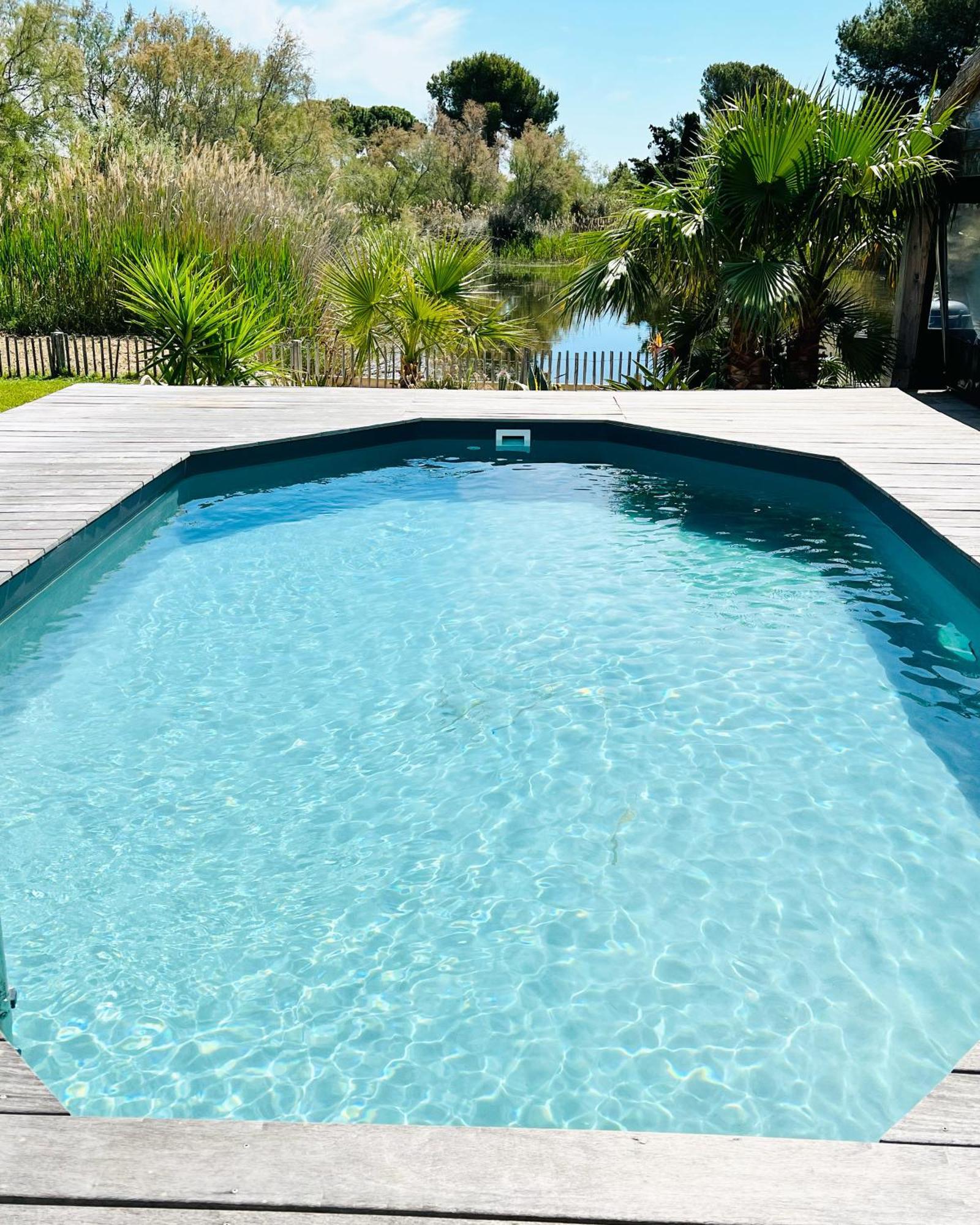 Cabane Le Flamant Avec Jardin, Piscine Et Parking Saintes-Maries-de-La-Mer Exterior foto
